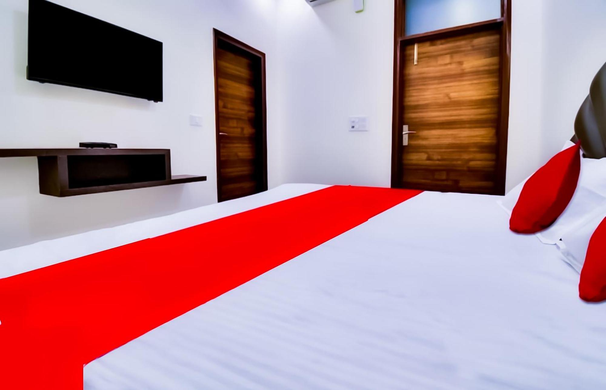 Hotel Sukoon - Ramesh Nagar New Delhi Exterior photo